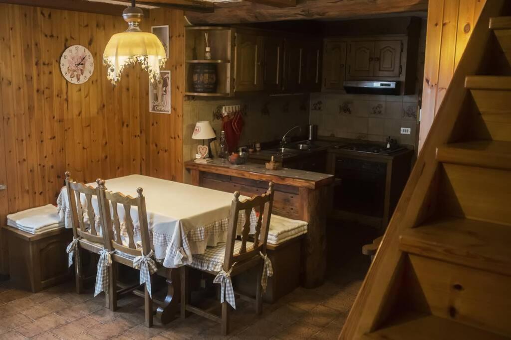 Chalet Indipendente In Centro A ヴァルトゥルナンシュ エクステリア 写真